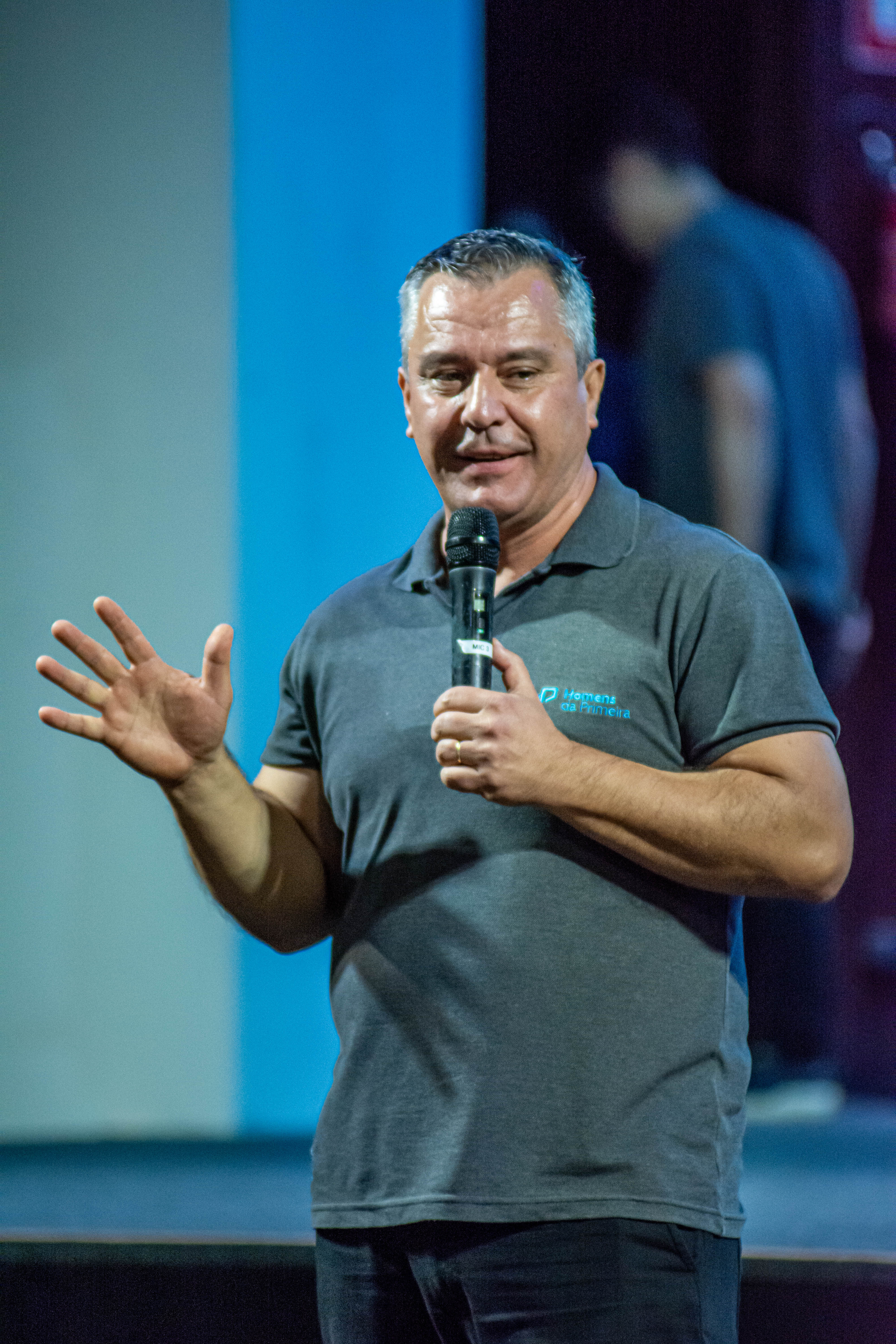 Pastor Frank Medina
